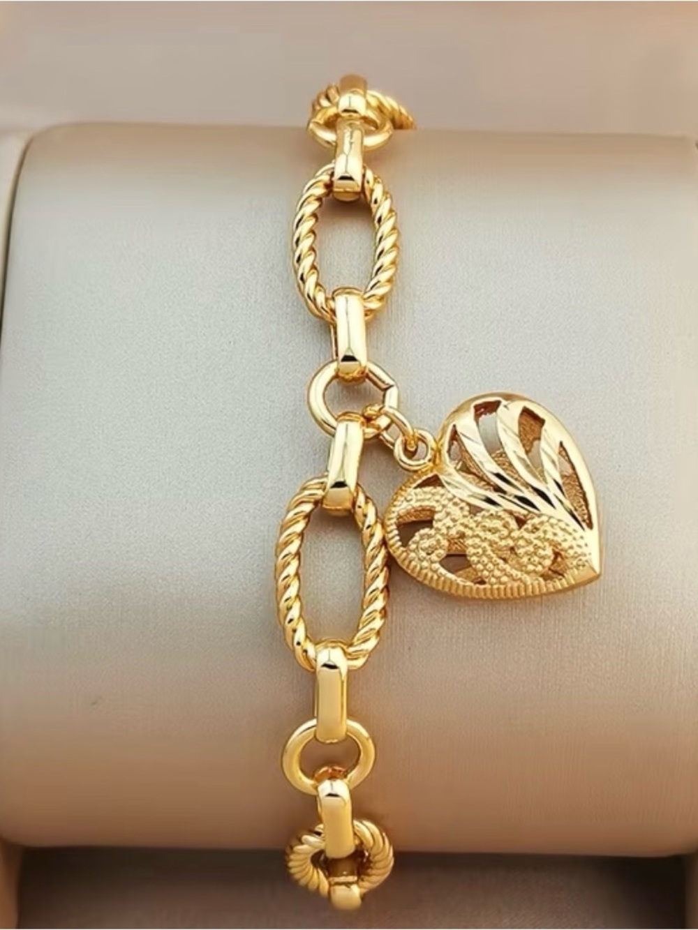 Gold Heart Charm Link Bracelet for Women